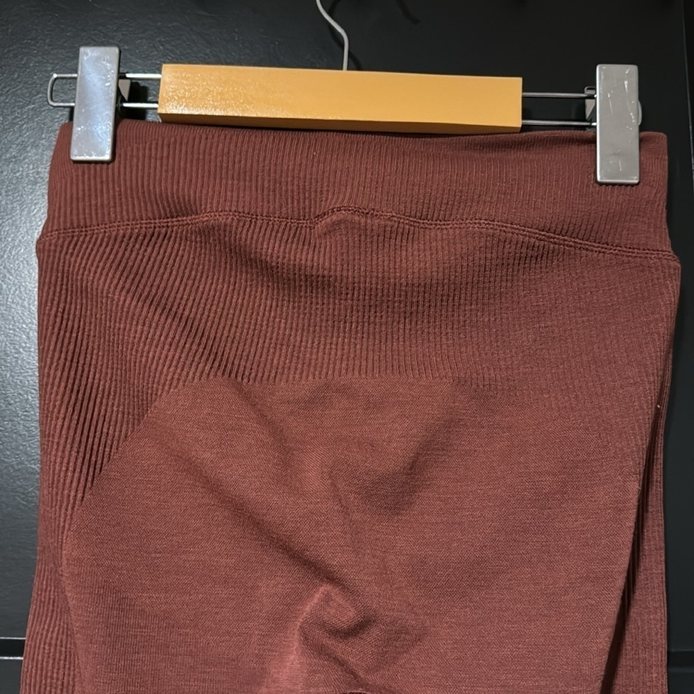 Lululemon Keep The Heat Thermal Tight *27"
Savannah - Picture 10 of 13